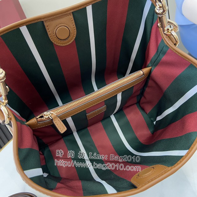 Gucci專櫃古馳最新款Emblem系列小號肩背包 jh2373型號：815103